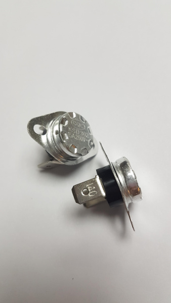 KSD302 250V 15A 140C FBVL