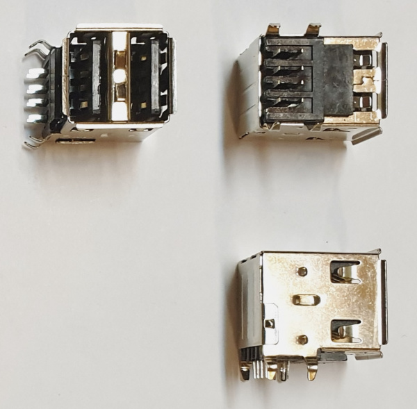 Гнездо USB на плату двойное (отверстия крепления)